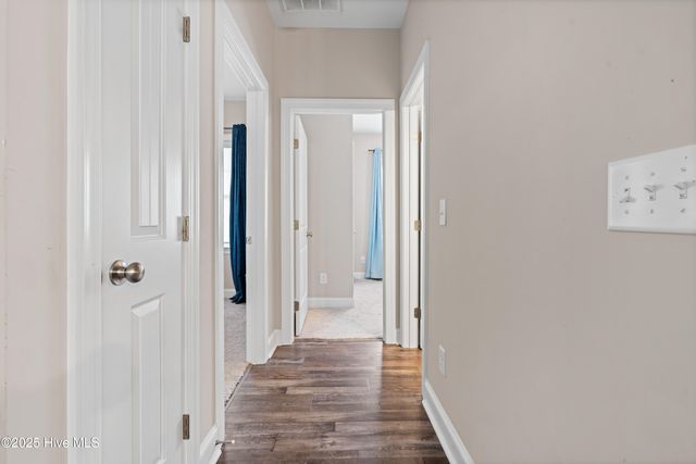 380 Avendale Drive, Rocky Point, NC 28457