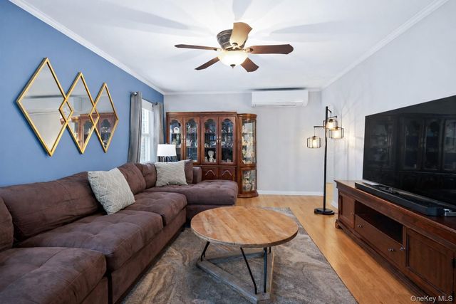 5643 195th Street, Fresh Meadows, NY 11365