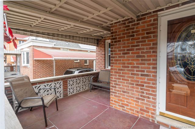 5643 195th Street, Fresh Meadows, NY 11365