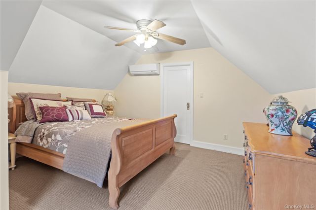 5643 195th Street, Fresh Meadows, NY 11365