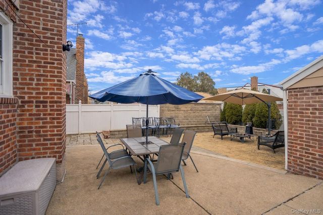 5643 195th Street, Fresh Meadows, NY 11365