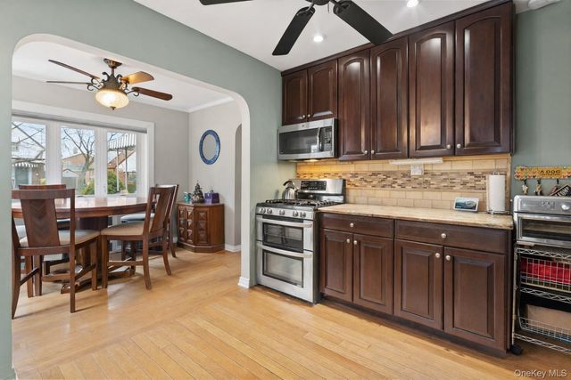 5643 195th Street, Fresh Meadows, NY 11365