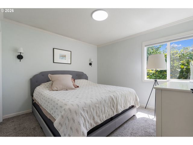 15056 Nw CENTRAL Dr 702, Portland, OR 97229