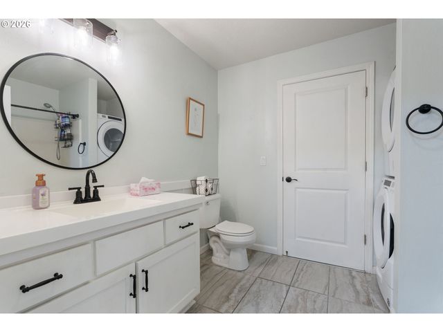 15056 Nw CENTRAL Dr 702, Portland, OR 97229