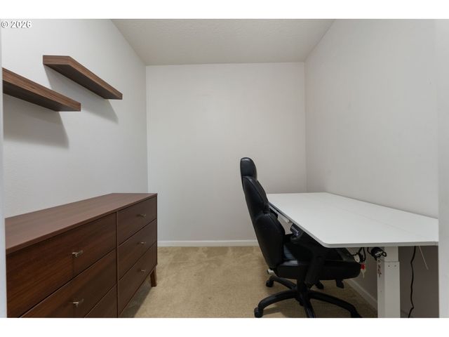 15056 Nw CENTRAL Dr 702, Portland, OR 97229