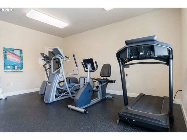 15056 Nw CENTRAL Dr 702, Portland, OR 97229