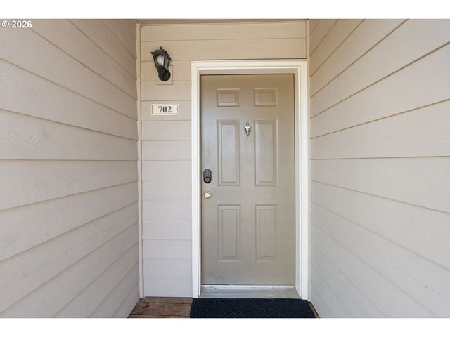 15056 Nw CENTRAL Dr 702, Portland, OR 97229