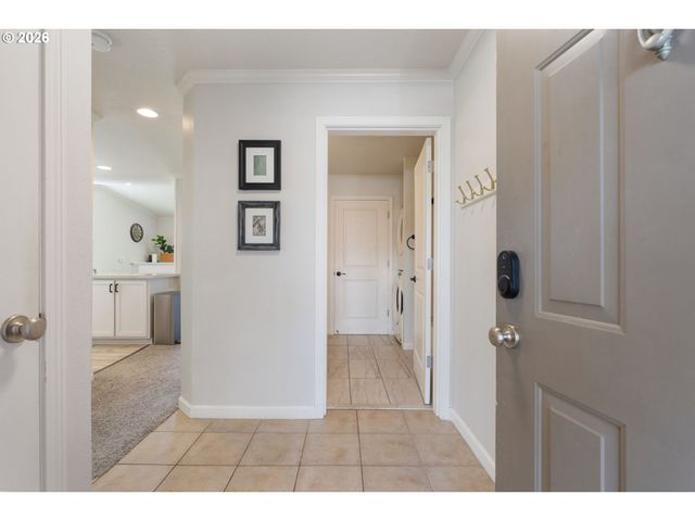 15056 Nw CENTRAL Dr 702, Portland, OR 97229