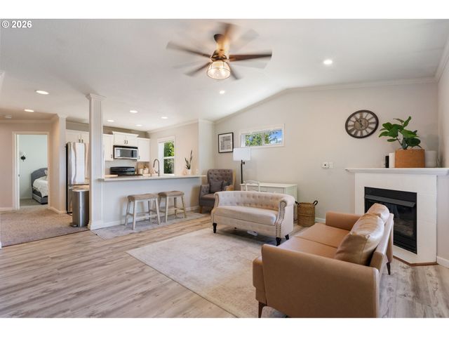 15056 Nw CENTRAL Dr 702, Portland, OR 97229