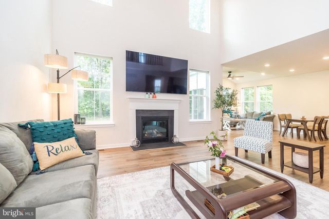 1025 MARIWILL DR, Quakertown, PA 18951