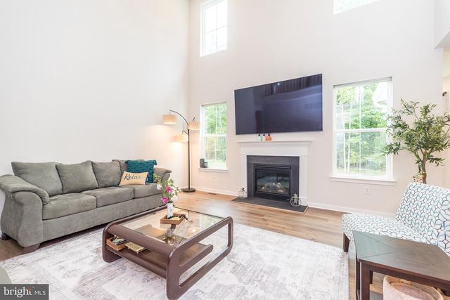 1025 MARIWILL DR, Quakertown, PA 18951