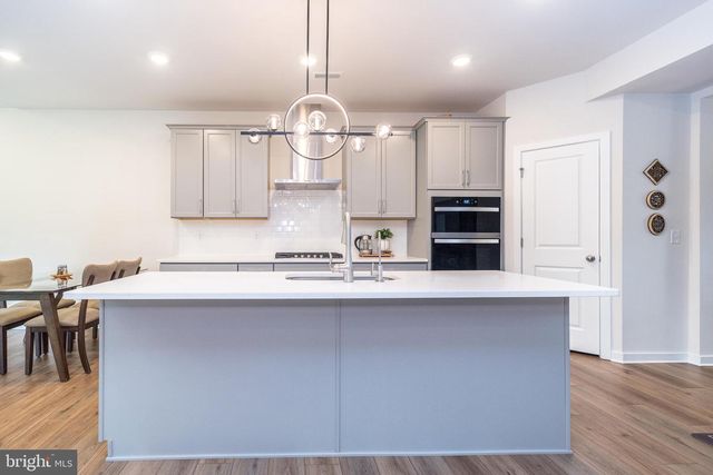 1025 MARIWILL DR, Quakertown, PA 18951