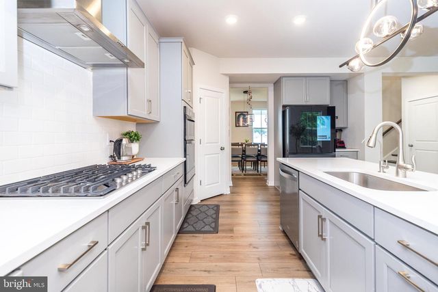 1025 MARIWILL DR, Quakertown, PA 18951