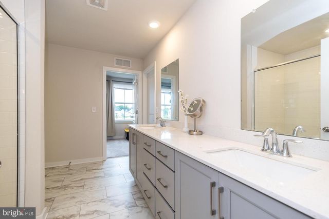 1025 MARIWILL DR, Quakertown, PA 18951