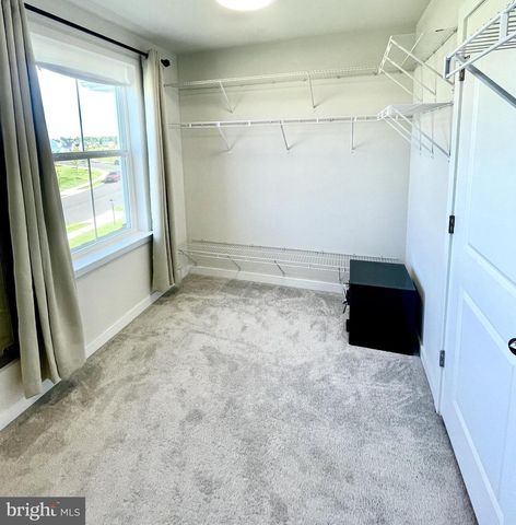 1025 MARIWILL DR, Quakertown, PA 18951