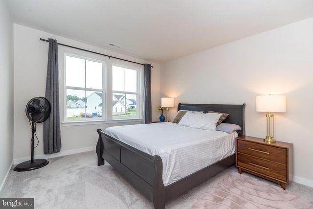 1025 MARIWILL DR, Quakertown, PA 18951