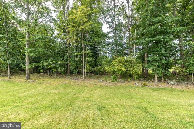1025 MARIWILL DR, Quakertown, PA 18951
