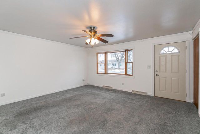 1235 E SYLVAN AVENUE, Appleton, WI 54915