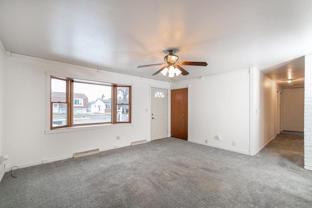 1235 E SYLVAN AVENUE, Appleton, WI 54915