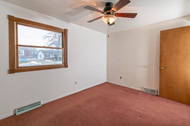 1235 E SYLVAN AVENUE, Appleton, WI 54915