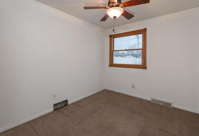 1235 E SYLVAN AVENUE, Appleton, WI 54915