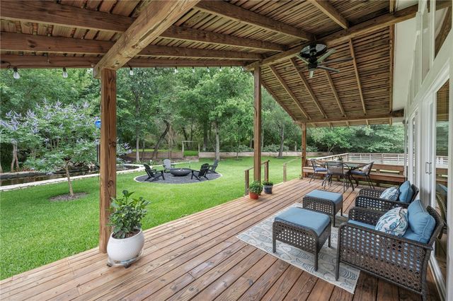 303 Brookside Drive E, Bryan, TX 77801