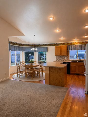 7922 S 2325 E, South Weber, UT 84405