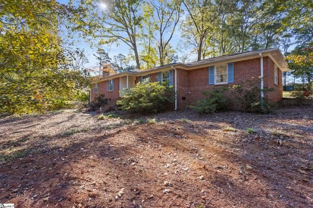 27 Riverview Drive, Greenville, SC 29611
