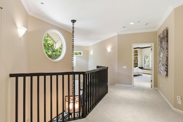 2060 Bunker Hill Drive, San Mateo, CA 94402