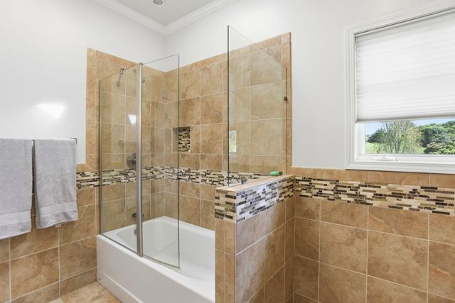 2060 Bunker Hill Drive, San Mateo, CA 94402