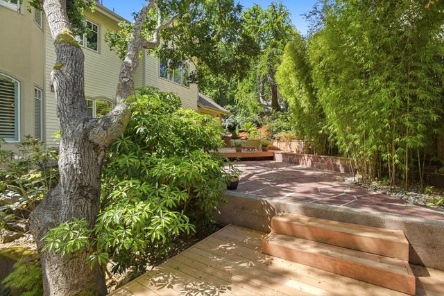 2060 Bunker Hill Drive, San Mateo, CA 94402