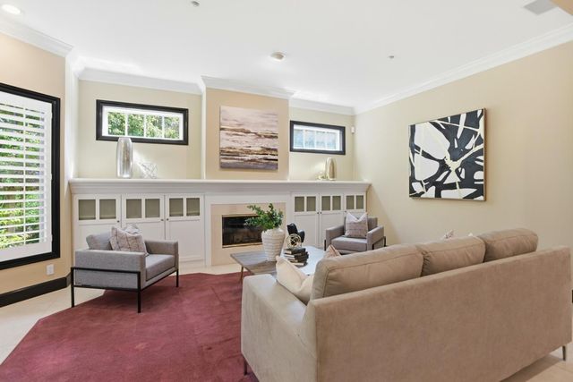 2060 Bunker Hill Drive, San Mateo, CA 94402