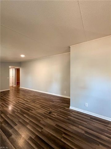 1214 Kansas ST, Suffolk, VA 23434