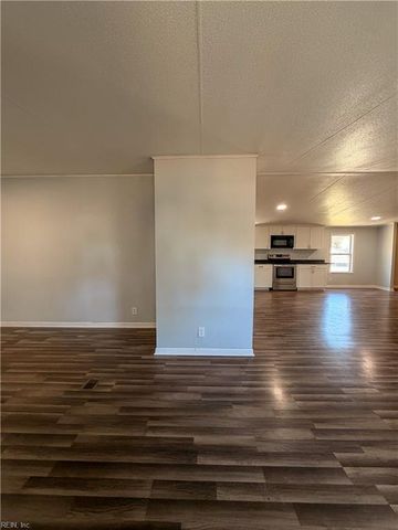 1214 Kansas ST, Suffolk, VA 23434