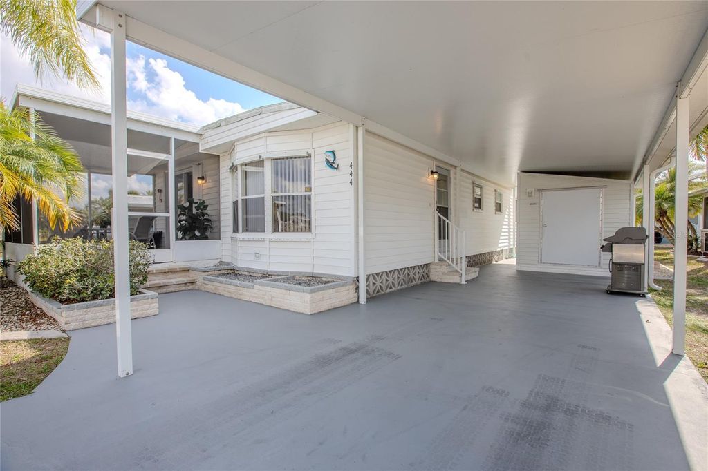 Image 3 of property listing at 2100 KINGS HIGHWAY 444, Port Charlotte, FL 33980