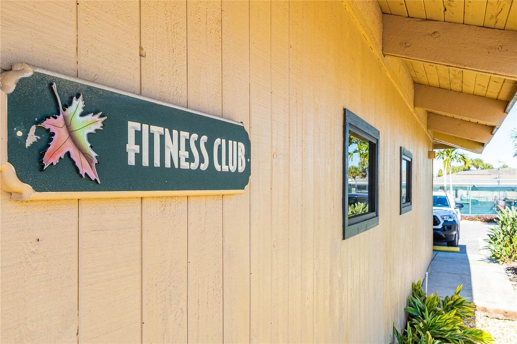 Image 54 of property listing at 2100 KINGS HIGHWAY 444, Port Charlotte, FL 33980