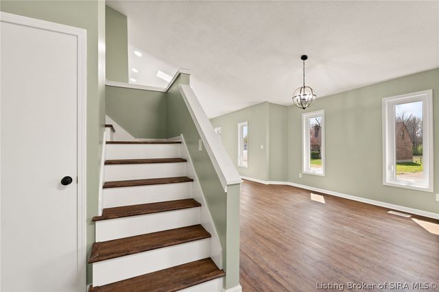 3015 Creek Ridge Drive, New Albany, IN 47150