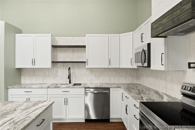 3015 Creek Ridge Drive, New Albany, IN 47150