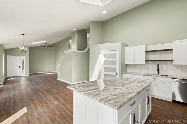 3015 Creek Ridge Drive, New Albany, IN 47150