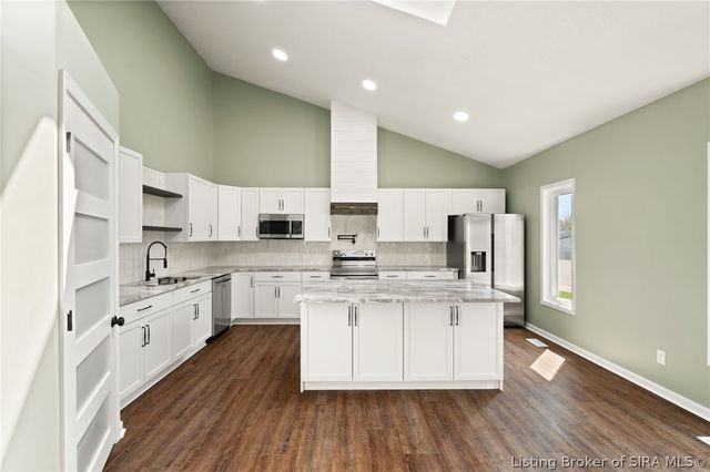 3015 Creek Ridge Drive, New Albany, IN 47150