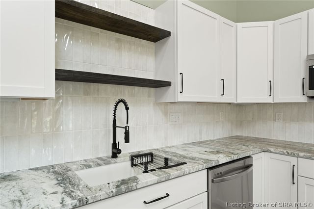 3015 Creek Ridge Drive, New Albany, IN 47150