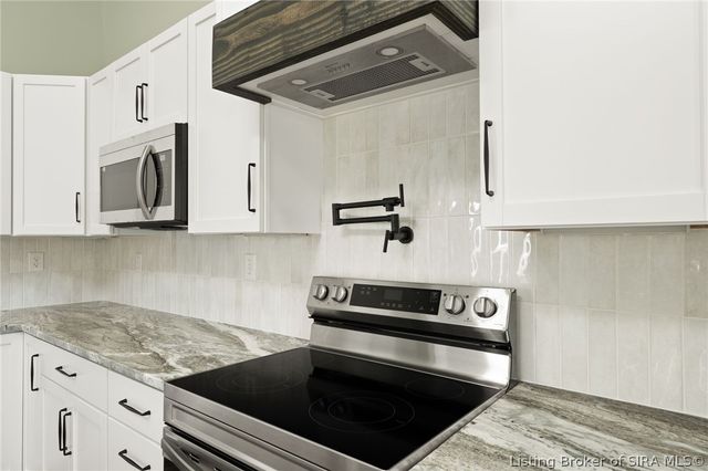 3015 Creek Ridge Drive, New Albany, IN 47150