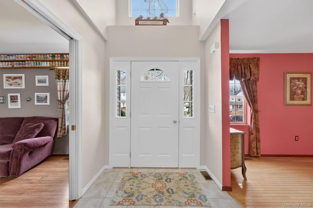 3 Windsor Garden Drive, New Windsor, NY 12553