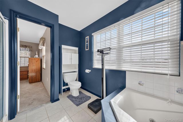 3 Windsor Garden Drive, New Windsor, NY 12553