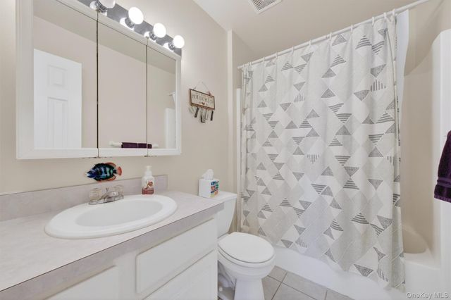 3 Windsor Garden Drive, New Windsor, NY 12553