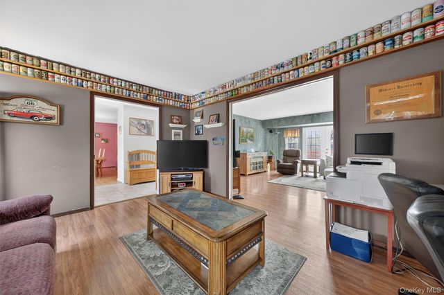 3 Windsor Garden Drive, New Windsor, NY 12553