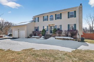 3 Windsor Garden Drive, New Windsor, NY 12553