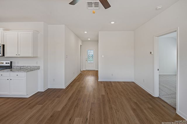 16044 Imes Way, Lytle, TX 78052