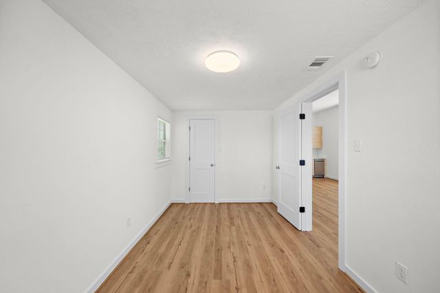 1414 Shearn Street B, Houston, TX 77007