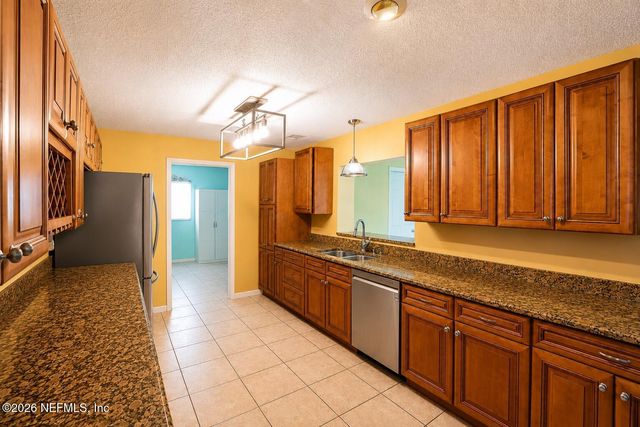10 BLACKBURN Place, Palm Coast, FL 32137